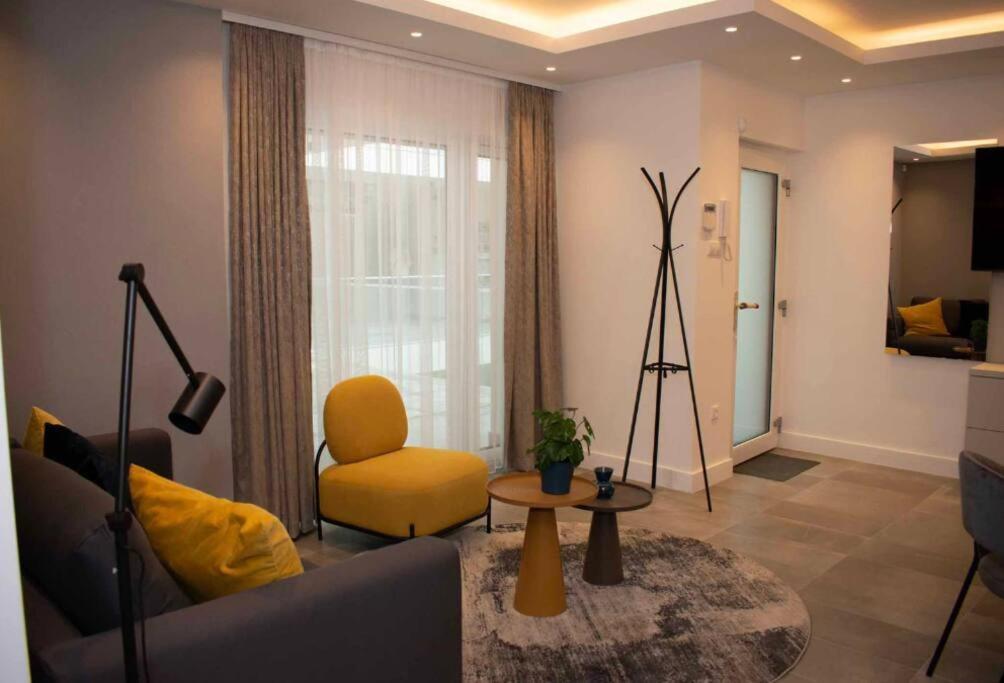 Apartman Luxury Cozy 2 Bdr Downtown Apt.3 *